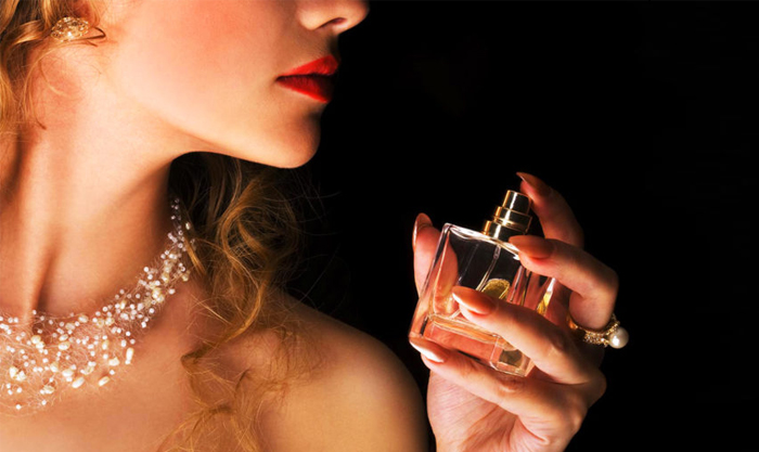 Топ основных заповедей парфюмерного этикета. Часть 2. Правила парфюмерного поведения в общественных местах